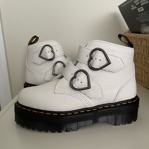 Dr. Martens White Devon Boot